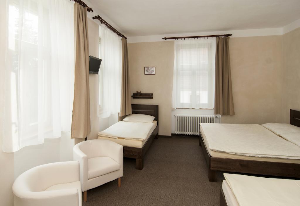 Hotel Beranek Blatna Ngoại thất bức ảnh
